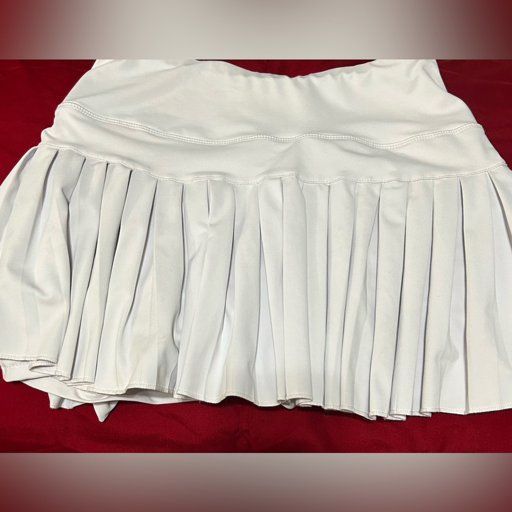 white gold hinge skirt